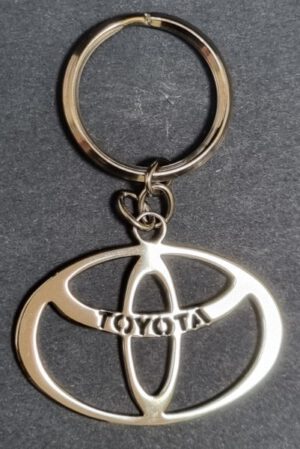 K-30 TOYOTA(Тойота)-стоманен ключодържател с емблемата на автомобила.